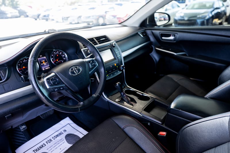 2017 TOYOTA CAMRY SE - TOY724188