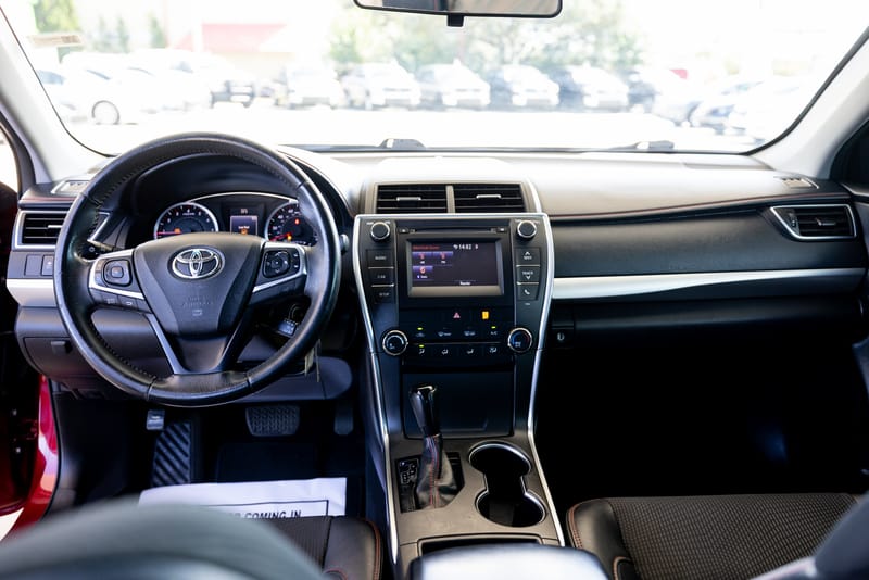 2017 TOYOTA CAMRY SE - TOY724188