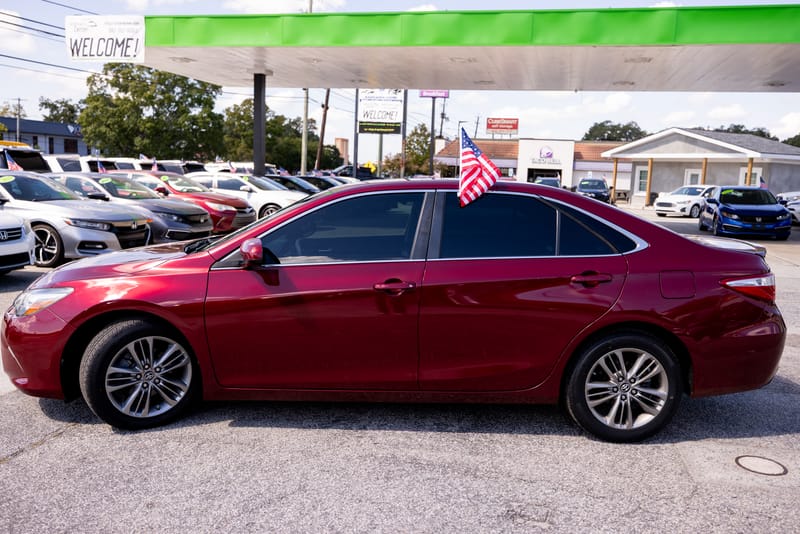 2017 TOYOTA CAMRY SE - TOY724188