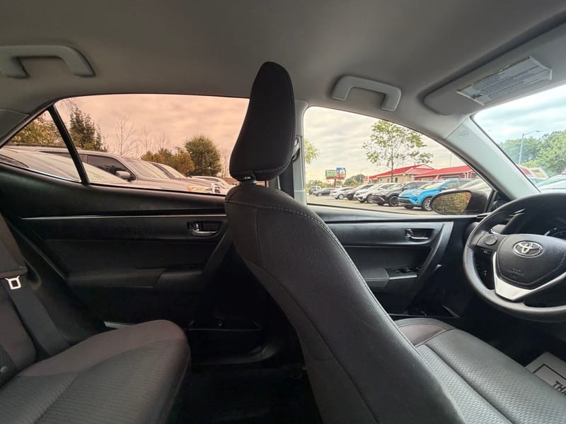 2017 TOYOTA COROLLA LE - TOY724933B