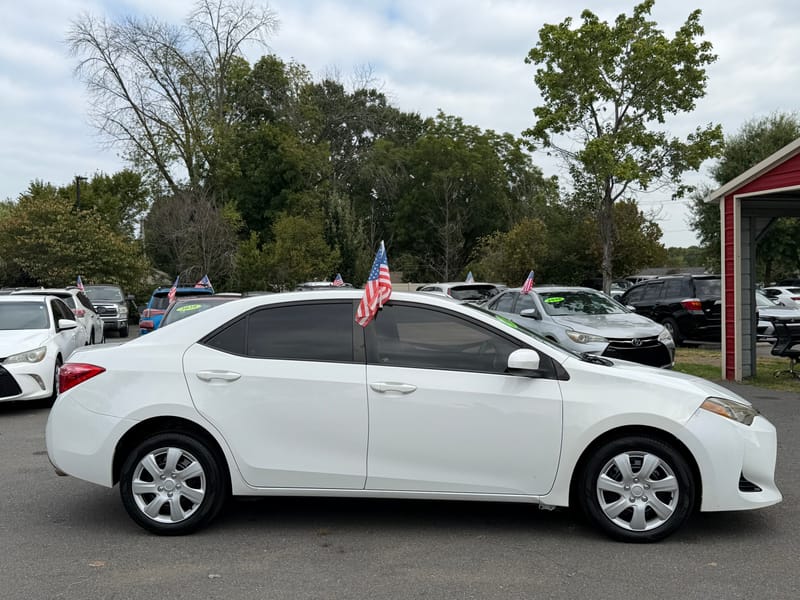 2017 TOYOTA COROLLA LE - TOY724933B
