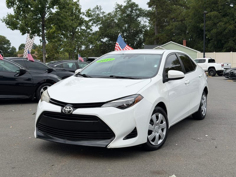 2017 TOYOTA COROLLA LE - TOY724933B