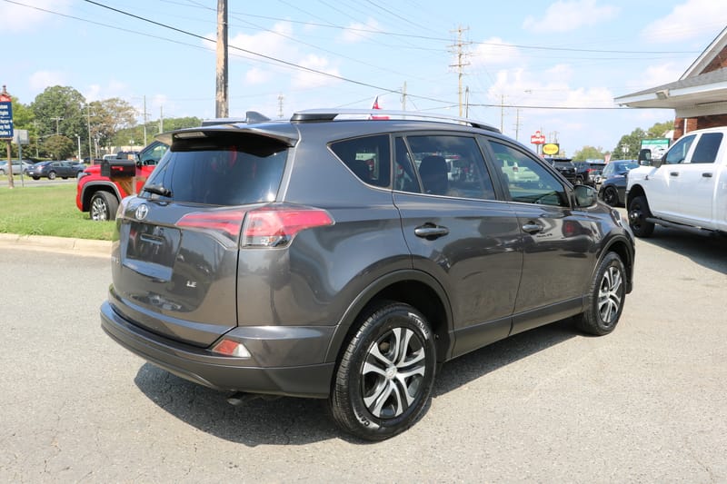 2018 TOYOTA RAV4 LE - TOY749354