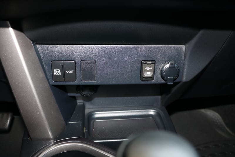 2018 TOYOTA RAV4 LE - TOY749354