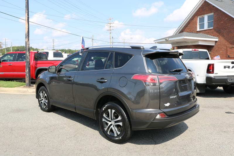 2018 TOYOTA RAV4 LE - TOY749354
