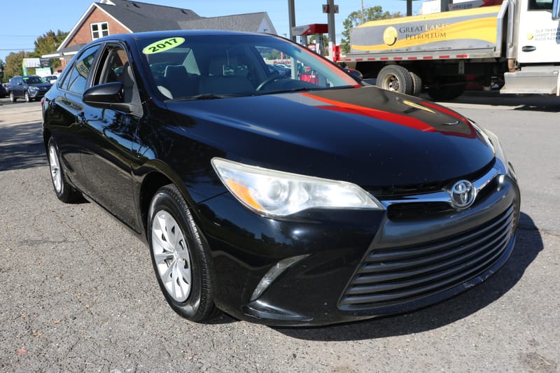 2017 TOYOTA CAMRY LE - TOY753147B