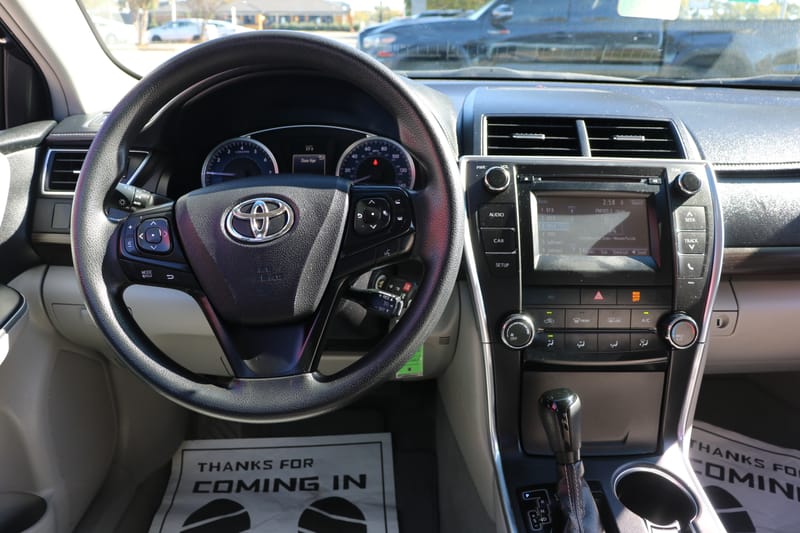 2017 TOYOTA CAMRY LE - TOY753147B