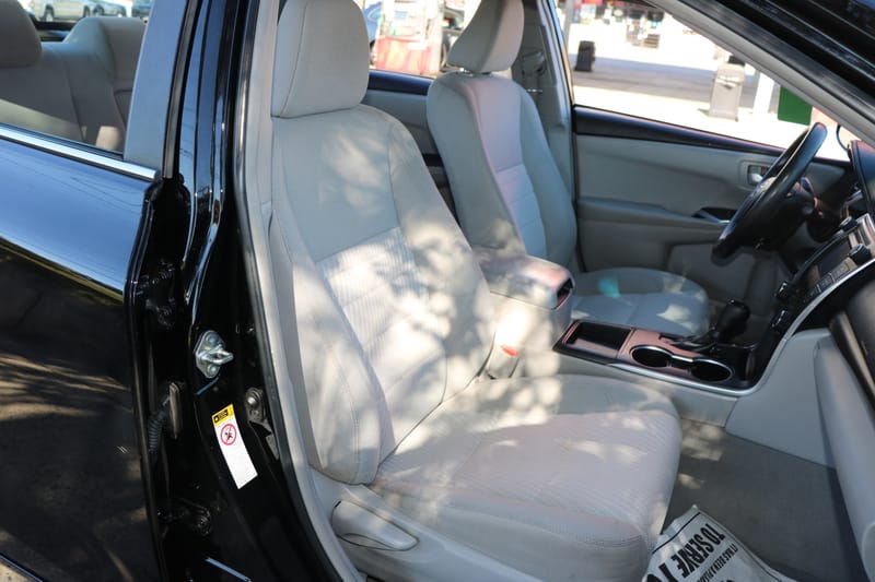 2017 TOYOTA CAMRY LE - TOY753147B