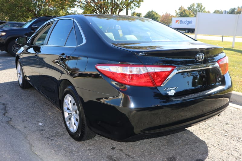 2017 TOYOTA CAMRY LE - TOY753147B
