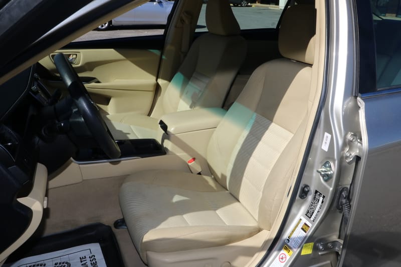 2017 TOYOTA CAMRY LE - TOY759985B