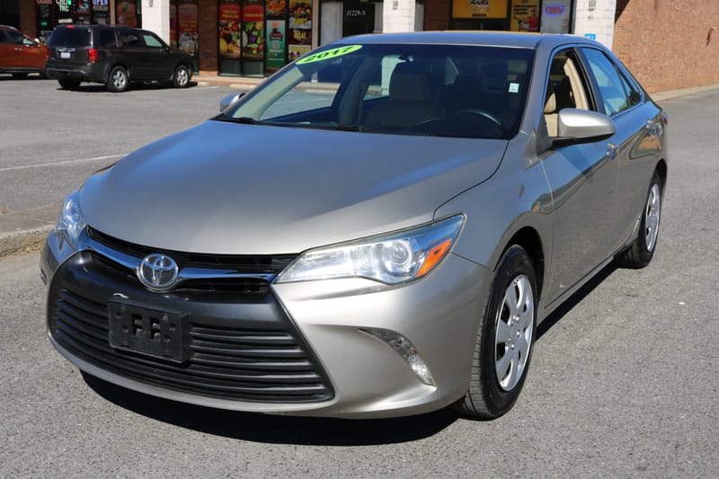 2017 TOYOTA CAMRY LE - TOY759985B