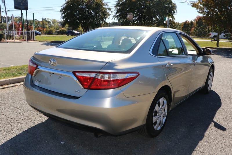 2017 TOYOTA CAMRY LE - TOY759985B