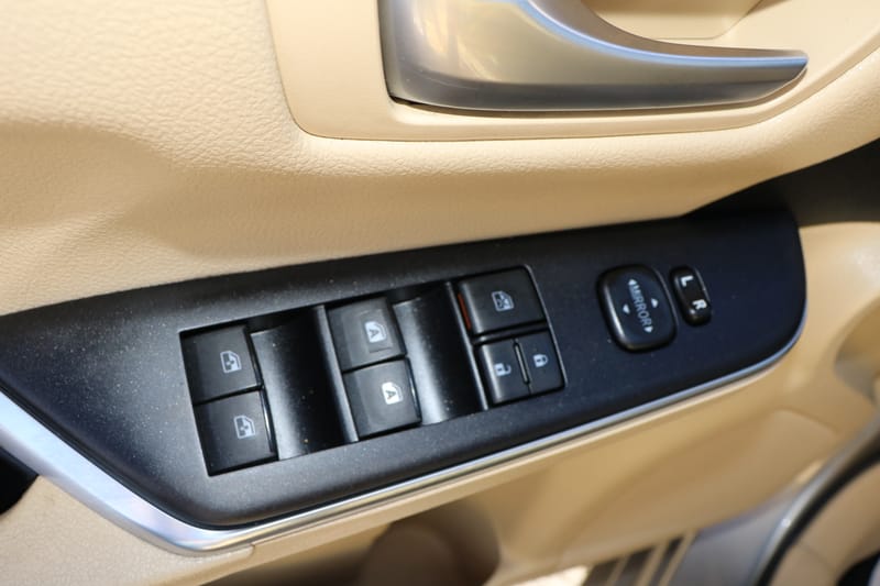 2017 TOYOTA CAMRY LE - TOY759985B