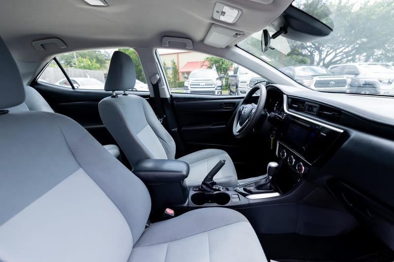 2017 TOYOTA COROLLA L - TOY761538B