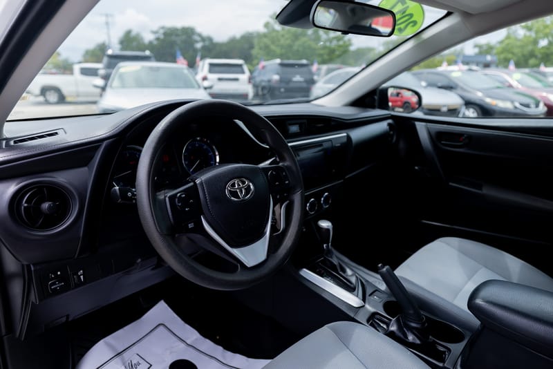 2017 TOYOTA COROLLA L - TOY761538B