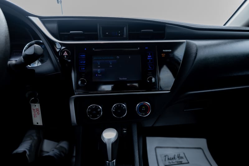 2017 TOYOTA COROLLA L - TOY761538B