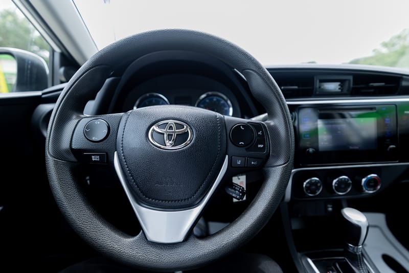 2017 TOYOTA COROLLA L - TOY761538B