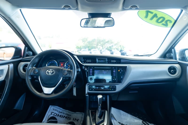 2017 TOYOTA COROLLA LE - TOY828378C