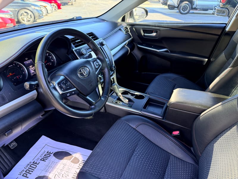 2015 TOYOTA CAMRY SE - TOY880413