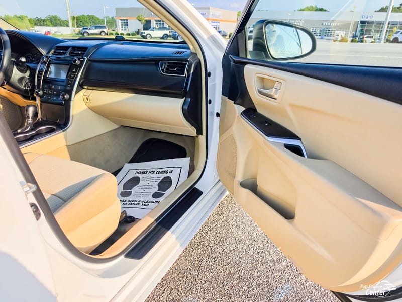 2015 TOYOTA CAMRY LE - TOY928882