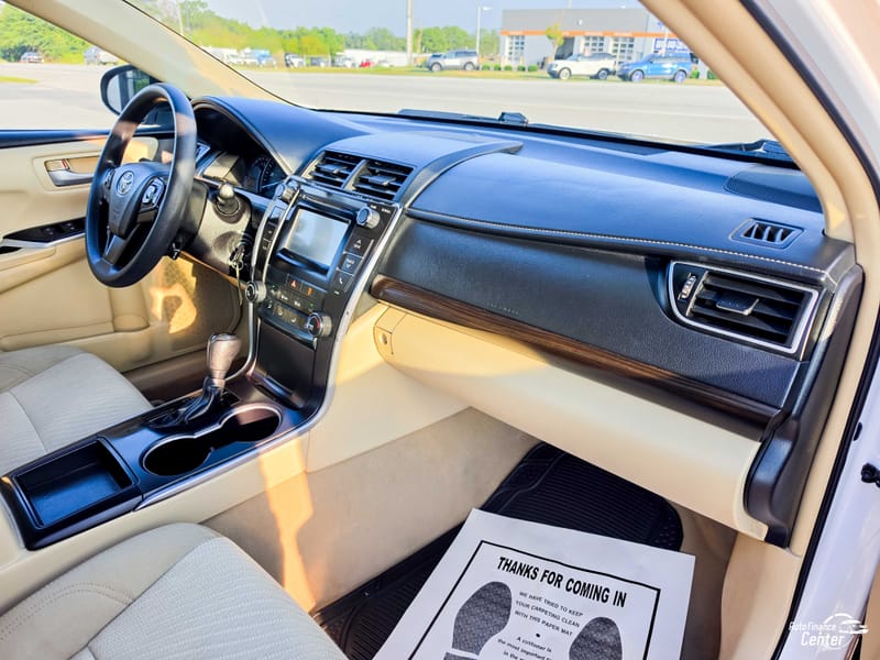 2015 TOYOTA CAMRY LE - TOY928882
