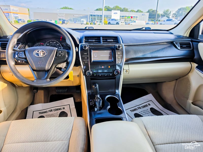 2015 TOYOTA CAMRY LE - TOY928882