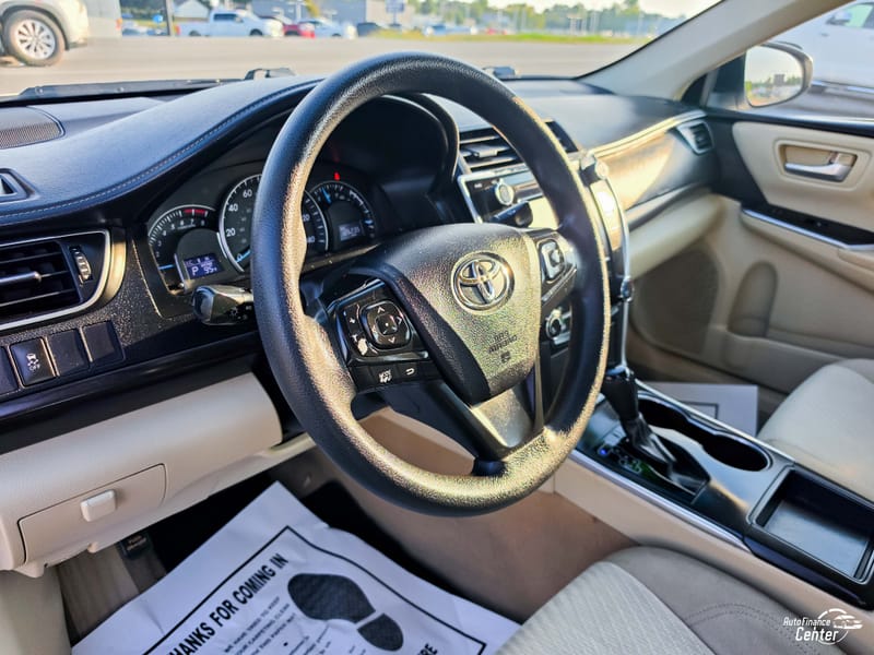 2015 TOYOTA CAMRY LE - TOY928882