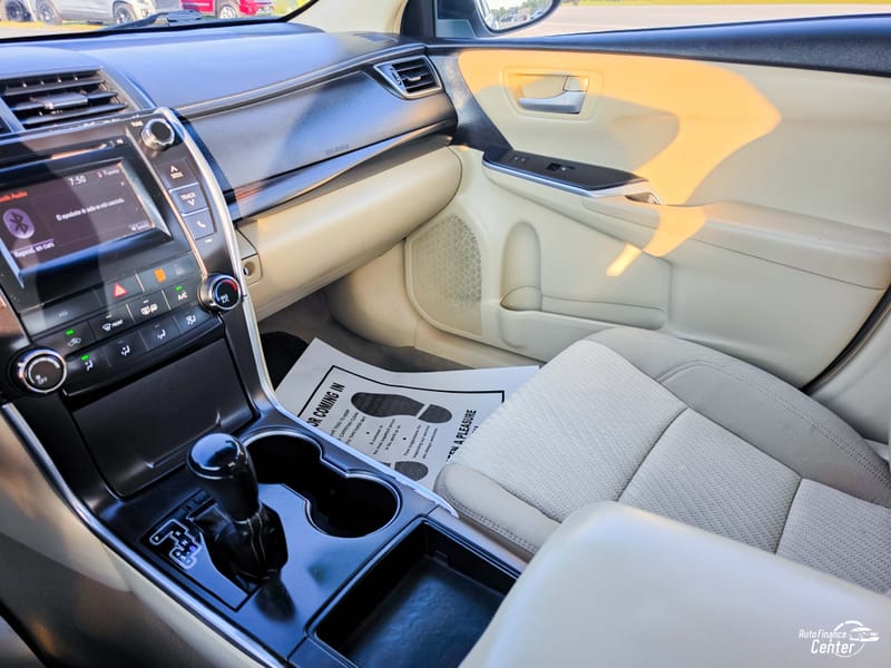 2015 TOYOTA CAMRY LE - TOY928882