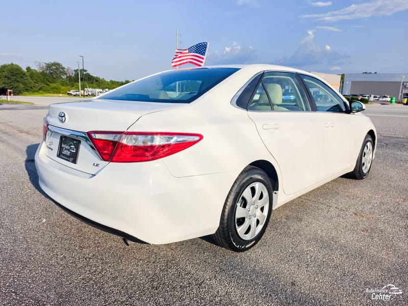 2015 TOYOTA CAMRY LE - TOY928882