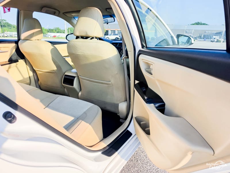 2015 TOYOTA CAMRY LE - TOY928882