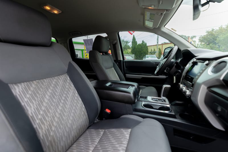 2020 TOYOTA TUNDRA SR5 - TOY940725B