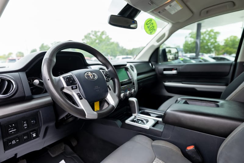 2020 TOYOTA TUNDRA SR5 - TOY940725B