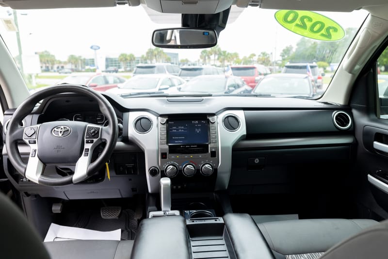 2020 TOYOTA TUNDRA SR5 - TOY940725B